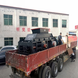 1200x800型半自動液壓對輥制砂機發(fā)貨圖片