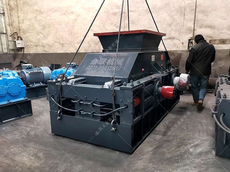 2PG1208型半自動液壓對輥制砂機(jī)發(fā)貨 發(fā)往烏魯木齊