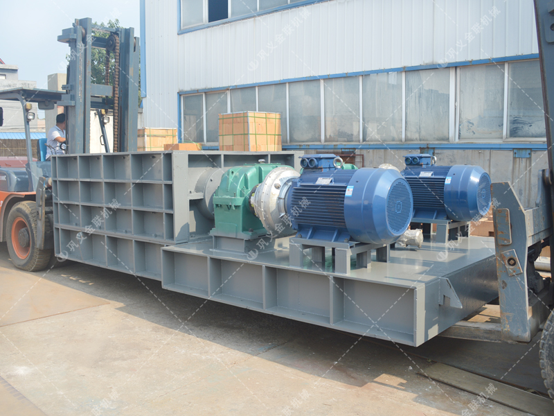 大型強(qiáng)力分級雙齒輥破碎機(jī)發(fā)貨圖片_發(fā)往山東_破碎煤炭