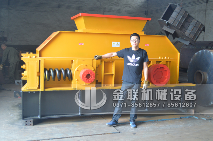 【對輥破碎機價格】對輥破碎機多少錢一臺？